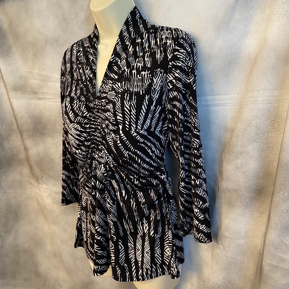 Zebra-Striped Ruched Blouse - Picture 3 of 7
